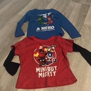 Bundle of two long sleeve tshirts Marvel and jumping Beans 4T